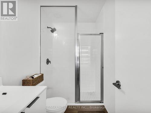 530 - 30 Shore Breeze Drive E, Toronto, ON - Indoor Photo Showing Bathroom