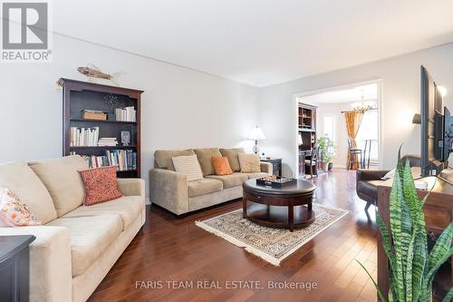 2265 Brays Lane, Oakville, ON - Indoor Photo Showing Living Room