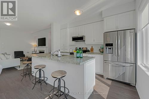 336 Bonnieglen Farm Boulevard, Caledon, ON - Indoor Photo Showing Kitchen With Stainless Steel Kitchen With Upgraded Kitchen