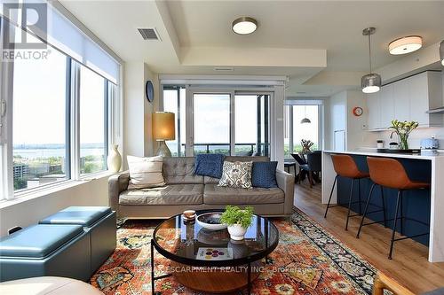 1807 - 500 Brock Avenue, Burlington, ON - Indoor Photo Showing Living Room