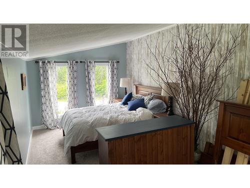 6206B Kilby Road, Terrace, BC - Indoor Photo Showing Bedroom