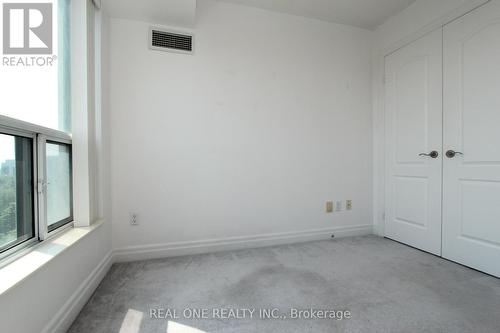 1109 - 188 Doris Avenue, Toronto, ON - Indoor Photo Showing Other Room