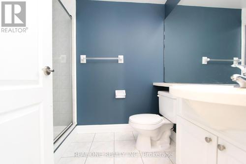 1109 - 188 Doris Avenue, Toronto, ON - Indoor Photo Showing Bathroom