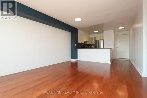 1109 - 188 Doris Avenue, Toronto (Willowdale East), ON - Indoor Photo Showing Kitchen