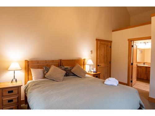 6 - 1595 Whitetooth Trail, Golden, BC - Indoor Photo Showing Bedroom