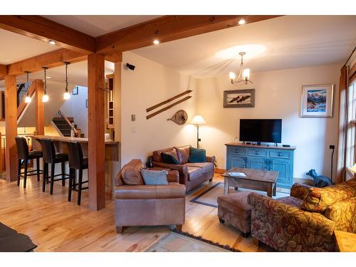 6 - 1595 Whitetooth Trail, Golden, BC - Indoor Photo Showing Living Room