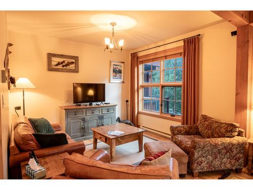 6 - 1595 Whitetooth Trail, Golden, BC - Indoor Photo Showing Living Room