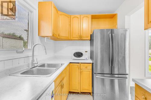 14 Greenbush Court, Brampton, ON - Indoor Photo Showing Kitchen With Double Sink