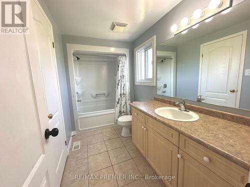 98 Shephard Avenue, New Tecumseth, ON - Indoor Photo Showing Bathroom