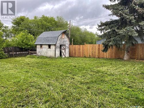 303 8Th Avenue E, Meadow Lake, SK - Outdoor