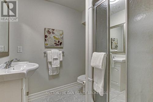 1990 Pelkey Road, London, ON - Indoor Photo Showing Bathroom