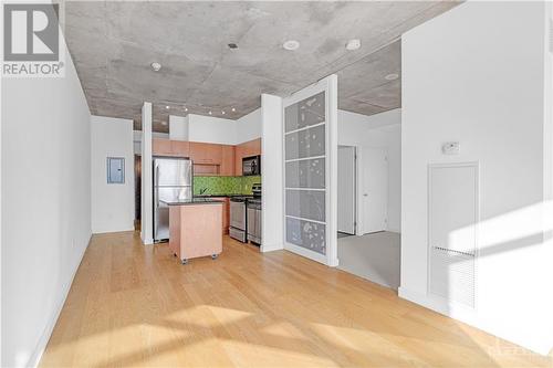 179 George Street Unit#907, Ottawa, ON - Indoor Photo Showing Kitchen