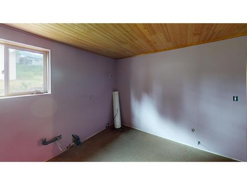 4830 Purcell Avenue, Edgewater, BC - Indoor Photo Showing Other Room