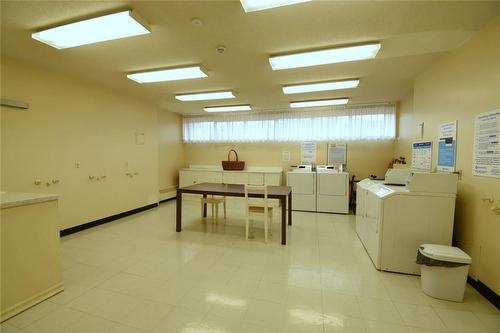 2055 Upper Middle Road|Unit #1610, Burlington, ON - Indoor Photo Showing Laundry Room