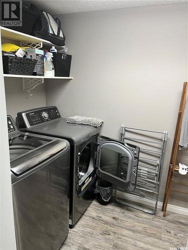 203 505 Bannerman Street, Weyburn, SK - Indoor Photo Showing Laundry Room