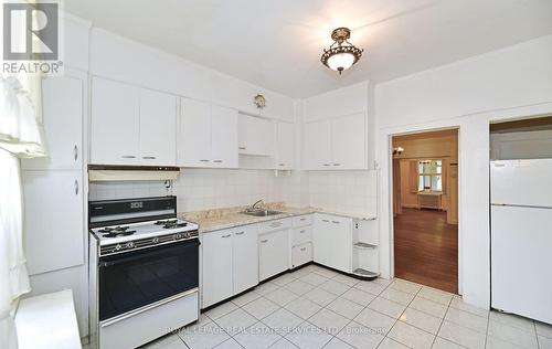 265 Maria Street, Toronto, ON - Indoor Photo Showing Kitchen