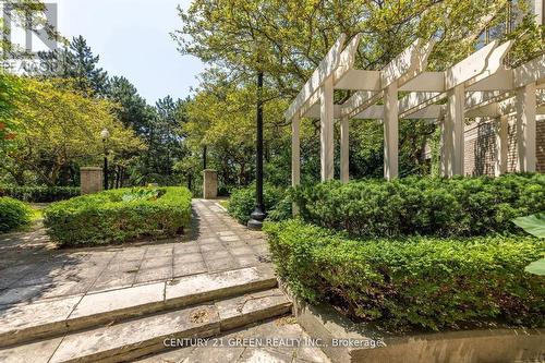 1613 - 55 Kingsbridge Garden Circle, Mississauga, ON - Outdoor