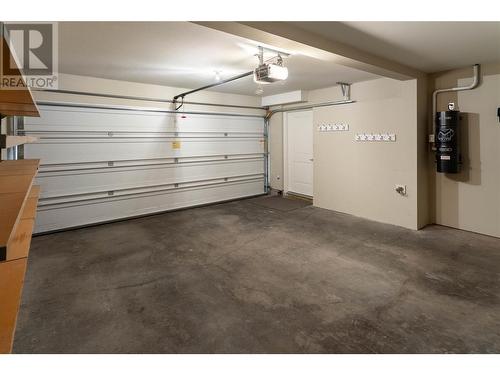 600 Boynton Place Unit# 75, Kelowna, BC - Indoor Photo Showing Garage