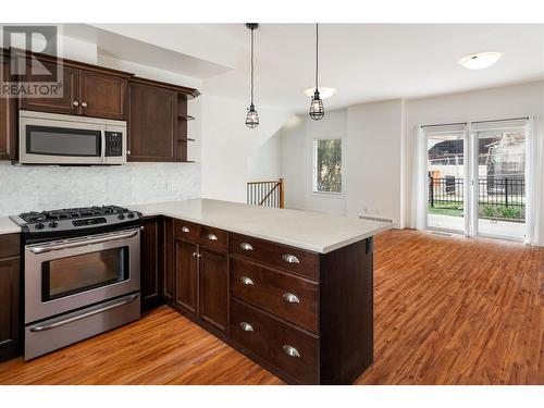 600 Boynton Place Unit# 75 Lot# 18, Kelowna, BC - Indoor Photo Showing Kitchen