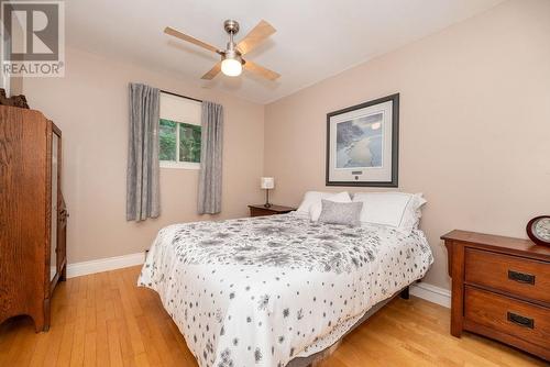 581 Rocky Point Lane, Deep River, ON - Indoor Photo Showing Bedroom