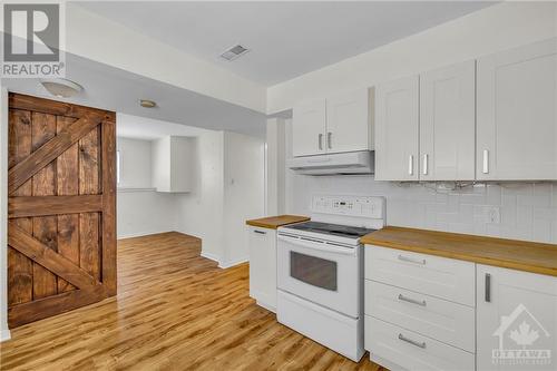 374 Dieppe Street, Ottawa, ON - Indoor Photo Showing Kitchen