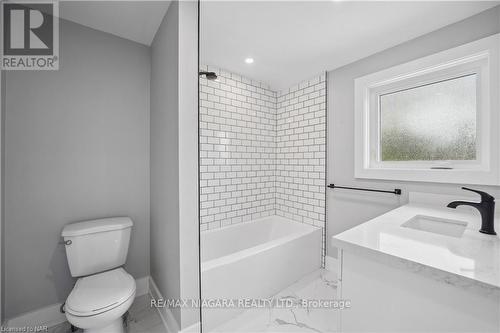 2548 Highway 3, Port Colborne, ON - Indoor Photo Showing Bathroom