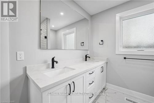 2548 Highway 3, Port Colborne, ON - Indoor Photo Showing Bathroom