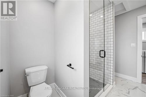 2548 Highway 3, Port Colborne, ON - Indoor Photo Showing Bathroom