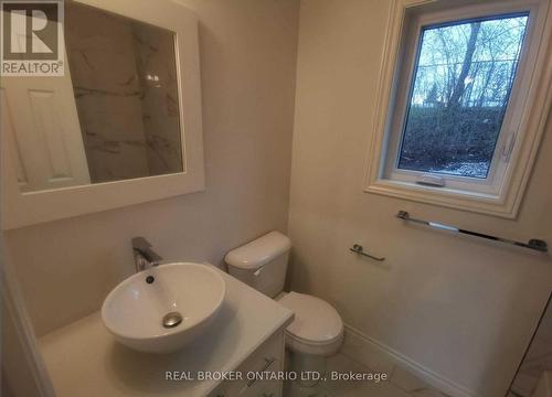 3B - 164 Heiman Street, Kitchener, ON - Indoor Photo Showing Bathroom