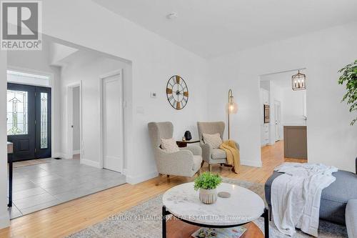 1365 Frankford Road, Quinte West, ON - Indoor Photo Showing Living Room