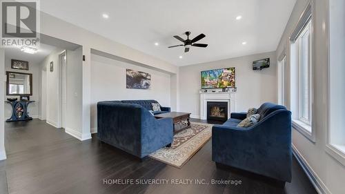 791 Queenston Boulevard, Woodstock, ON - Indoor Photo Showing Living Room With Fireplace