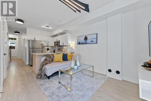 224 Wiltshire Avenue, Toronto, ON - Indoor Photo Showing Living Room