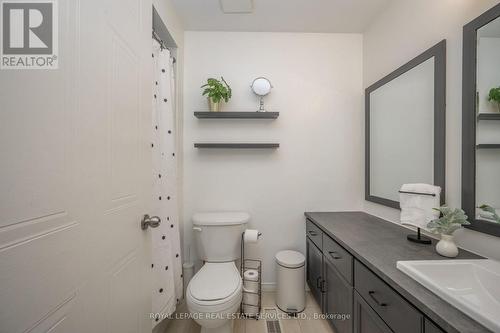 406 - 895 Maple Avenue, Burlington, ON - Indoor Photo Showing Bathroom
