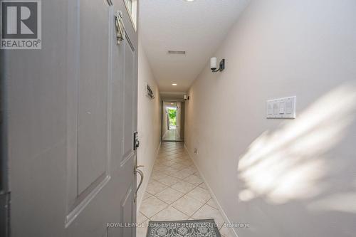 406 - 895 Maple Avenue, Burlington, ON - Indoor Photo Showing Other Room