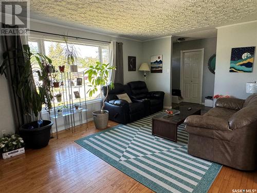 160 Vickers Crescent, Air Ronge, SK - Indoor Photo Showing Living Room