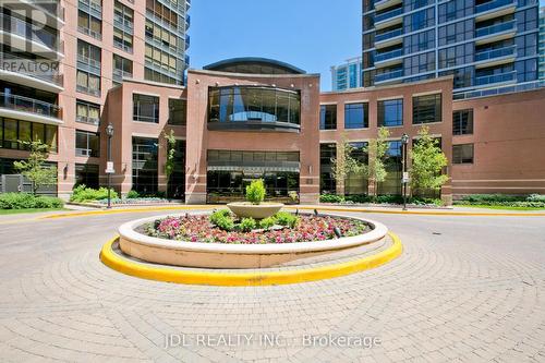 911 - 23 Sheppard Avenue E, Toronto, ON - Outdoor