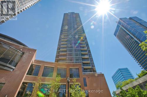 911 - 23 Sheppard Avenue E, Toronto, ON - Outdoor