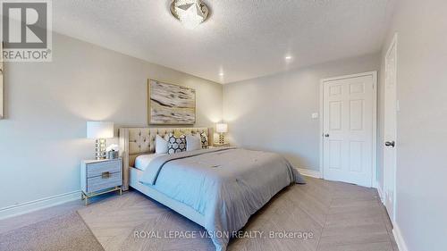 2216 Dale Ridge Drive, Oakville, ON - Indoor Photo Showing Bedroom