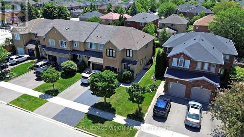 2216 Dale Ridge Drive, Oakville, ON - Outdoor With Facade