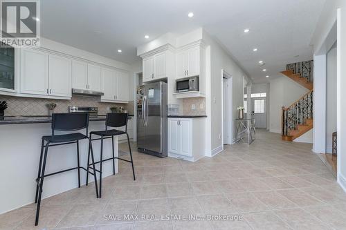 4 Janetville Street, Brampton, ON - Indoor Photo Showing Kitchen