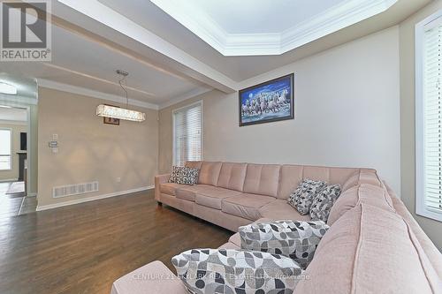 24 Dalton Drive, Cambridge, ON - Indoor Photo Showing Living Room