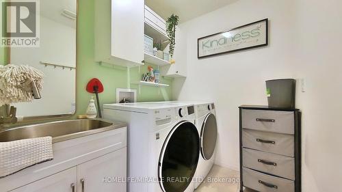 8 Pony Way, Kitchener, ON - Indoor Photo Showing Laundry Room