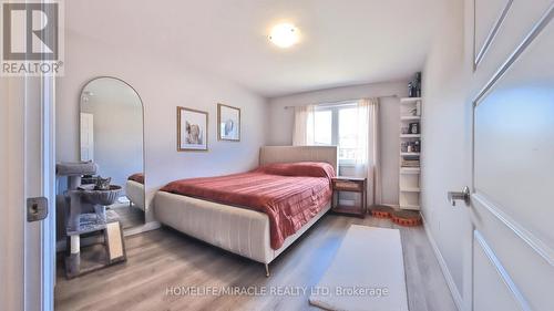 8 Pony Way, Kitchener, ON - Indoor Photo Showing Bedroom