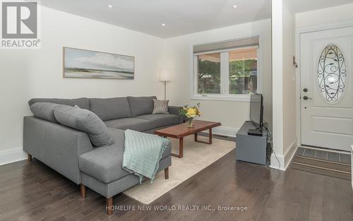 81 Douglas Avenue, Toronto, ON - Indoor Photo Showing Living Room
