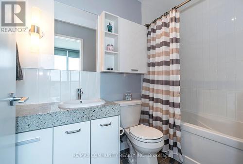 2202 - 33 Singer Court, Toronto, ON - Indoor Photo Showing Bathroom