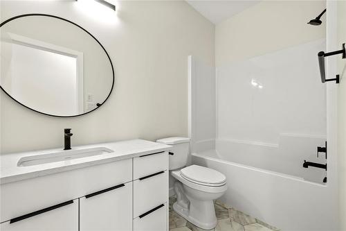 42 Harry Waytiuk Drive, East Selkirk, MB - Indoor Photo Showing Bathroom