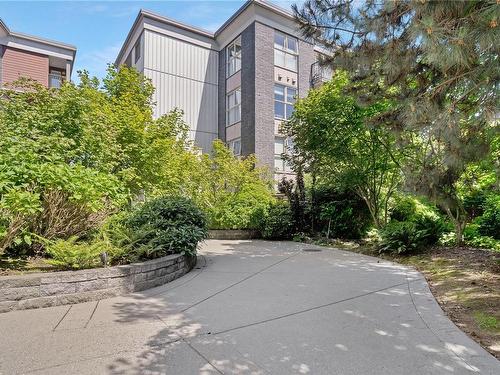 305-555 Franklyn St, Nanaimo, BC - Outdoor