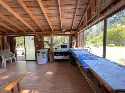 3135 Cannon Cres, Hornby Island, BC 