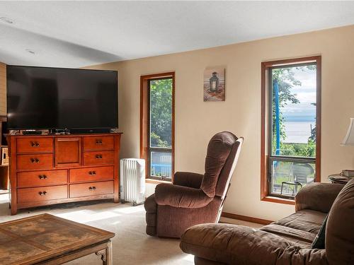 3852 Mitlenatch Dr, Campbell River, BC 