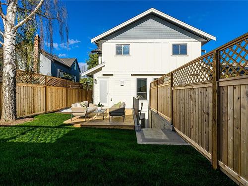 482 Grafton St, Esquimalt, BC - Outdoor With Exterior